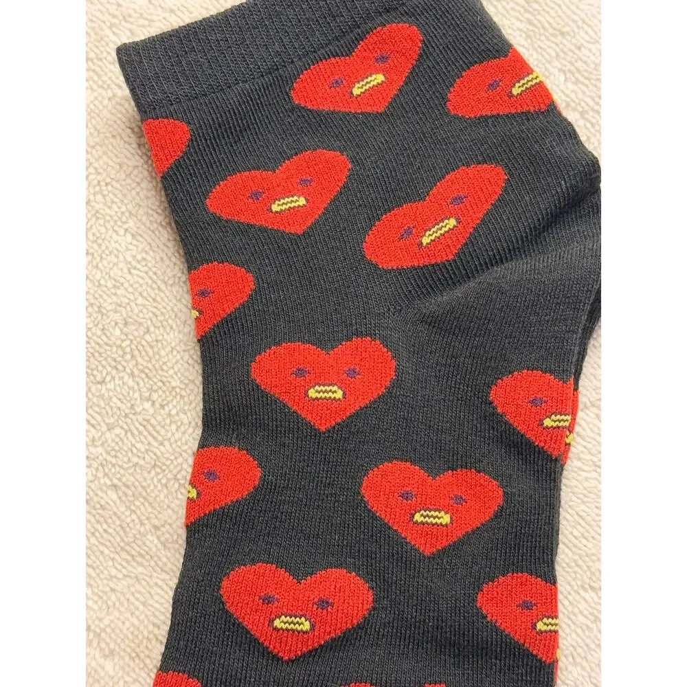 BTS ankle socks black with hearts Tata V one size 5-10 shoe size
